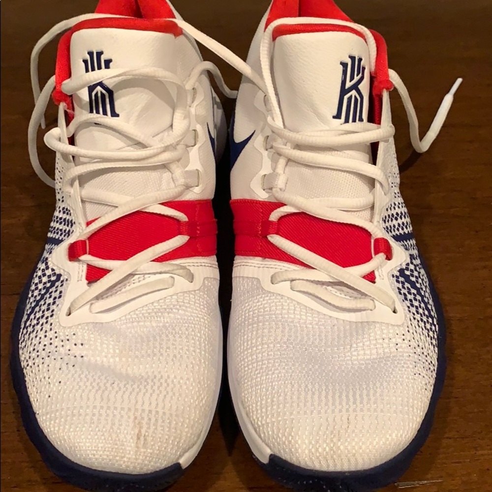 Kyrie basketball shoes